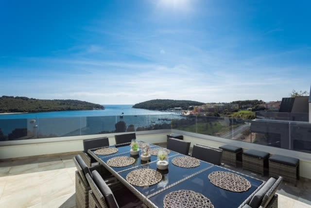 Luxury Apartment Anto With Sea View And Balcony Banjole Dış mekan fotoğraf